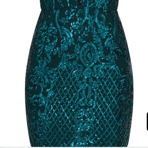 ❌SOLD❌PRETTY LITTLE THING emerald dress - Picture 5 of 6